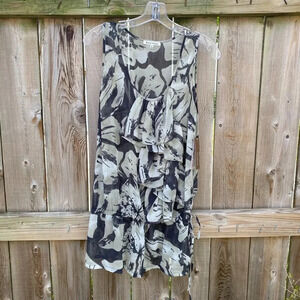 Black Rainn Ruffle tank top blouse size small